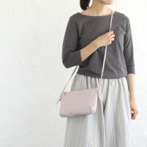 本革レザー 2wayショルダーバッグ ポシェット サコッシュ papeete （パペーテ）