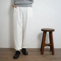 【送料無料】 東炊きコーデュロイ ストレートパンツ（オフホワイト）PT27
