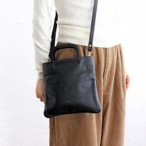 【送料無料】大人のサコッシュ 本牛革 レザー 2wayショルダーバッグ ミニマルポシェット square S （ブラック）