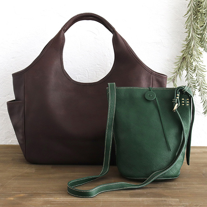 レザーバッグと革小物